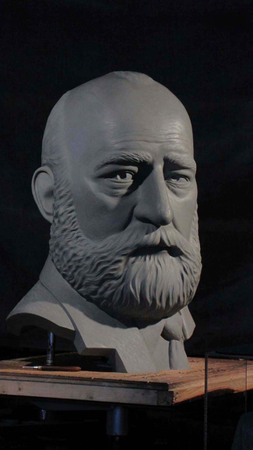 A bust honouring Georges Forest, who refused to pay a parking ticket written only in English, will be displayed in Provencher Park this summer. (Supplied)