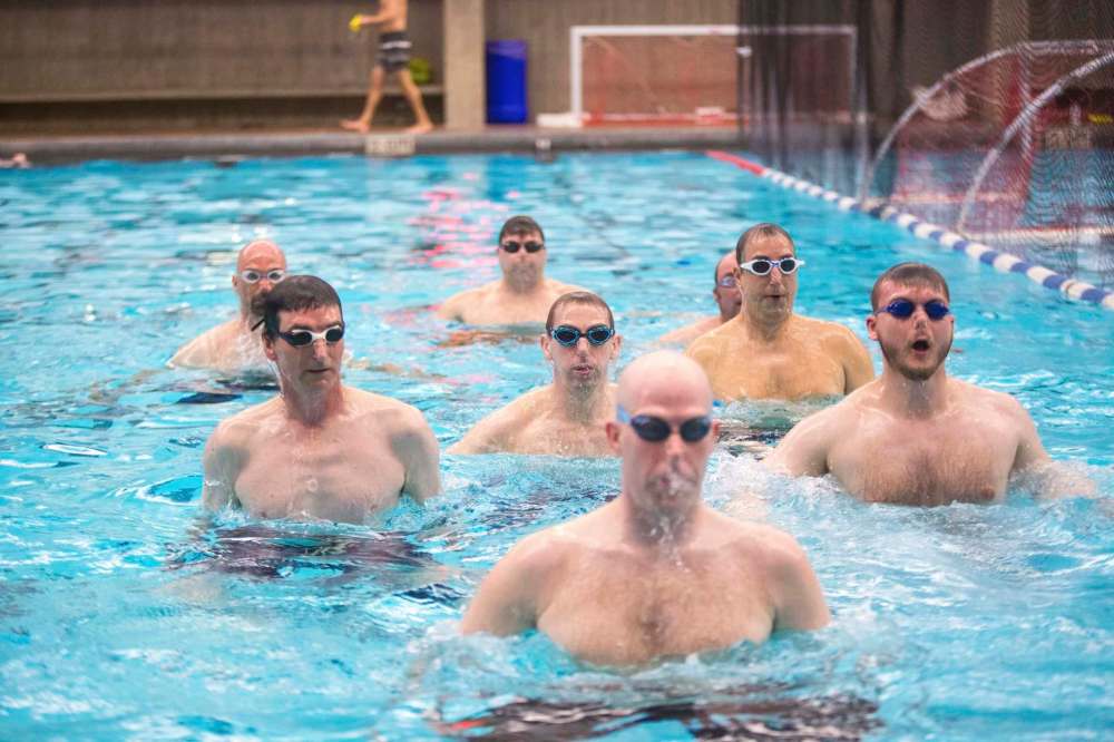 MIKAELA MACKENZIE / WINNIPEG FREE PRESS
Manitoba’s first men’s synchronized swimming team practises at the Pan Am Pool on Saturday. The team will showcase its newly found skills at a May 25th fundraiser.