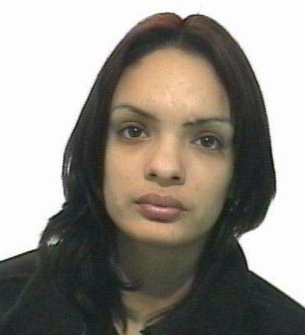 Crystal Saunders, 24, was last seen on April 18, 2007 in Winnipeg's West End. Her body was found the next day in near St. Ambroise. (Police handout)