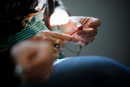 Mylaine Lefteruk starts knitting a pair of socks during a Norwood Naughty Knitters meeting at Norwood Community Centre in Winnipeg Sunday, March 24, 2019.
JOHN WOODS / WINNIPEG FREE PRESS