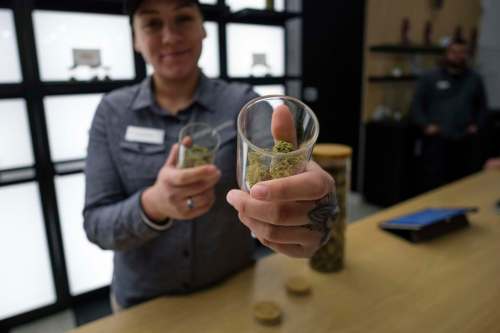 Canadians used cannabis at a higher rate in the first quarter of 2019, compared to a year before when non-medical cannabis was still illegal. (Daniel Crump / Winnipeg Free Press)