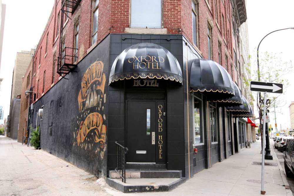 The building that houses Solid Gold on Notre Dame Avenue is a step closer to being getting heritage status. (Ruth Bonneville / Winnipeg Free Press)