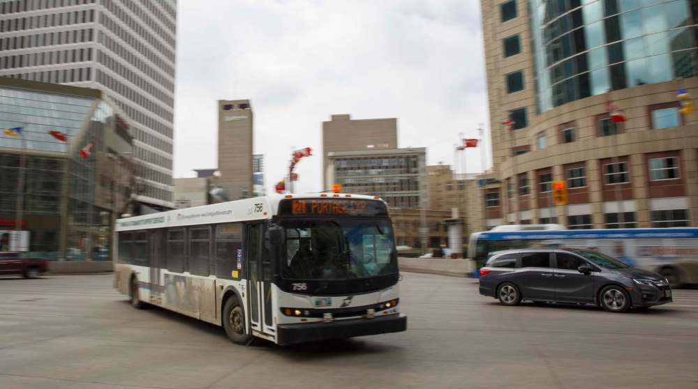 MIKE DEAL / WINNIPEG FREE PRESS FILES
A recent Winnipeg Transit report notes that every Canadian city with a population of 700,000 or more has a “transit special constable force” with powers of arrest and detention.