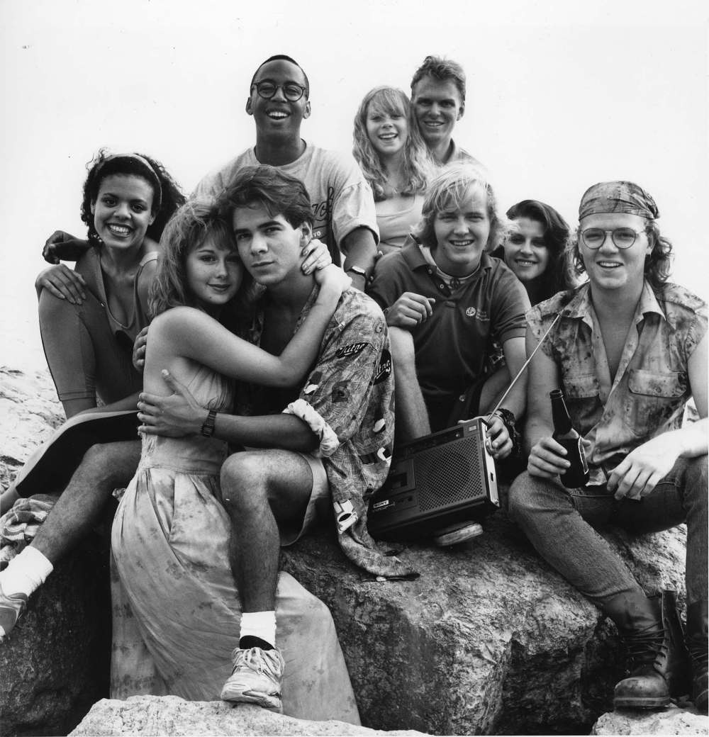 Winnipeg Free Press files
Degrassi High cast members (from left): Anais Granofsky (Lucy), Stacie Mistysysn (Caitlin), Pat Mastroianni (Joey), Dean Ifil (Bronco), Kirsty Bourne (Tessa), Stefan Brogren (Snake), Mike Carry (Simon), Irene Courakos (Alexa) and Neil Hope (Wheels).