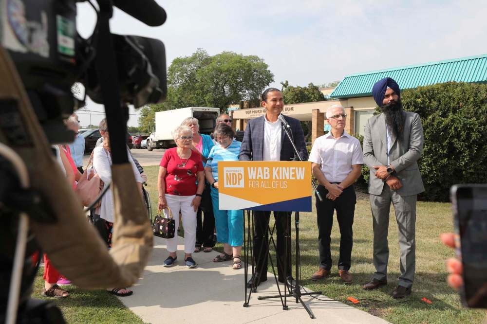 RUTH BONNEVILLE / WINNIPEG FREE PRESS
NDP Leader, Wab Kinew announces his party will fund 80 new beds at Park Manor Personal Care Home in east Transcona if re-elected.