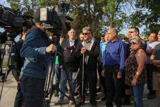 MIKE DEAL / WINNIPEG FREE PRESSCity Councillors Ross Eadie and Jason Schreyer held a press conference outside the Winnipeg Transit North Garage on Main Street Thursday morning backed by Aleem Chaudhary, president of the Amalgamated Transit Union Local 1505 and transit drivers, calling on Mayor Bowman and the EPC councillors to stop the 