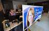 RUTH BONNEVILLE / WINNIPEG FREE PRESS
Fort Garry PC candidate Nancy Cooke at her campaign office. She has emphasized the party’s commitments to lowering taxes, saying they will make a big difference for people living paycheque to paycheque in the constituency.