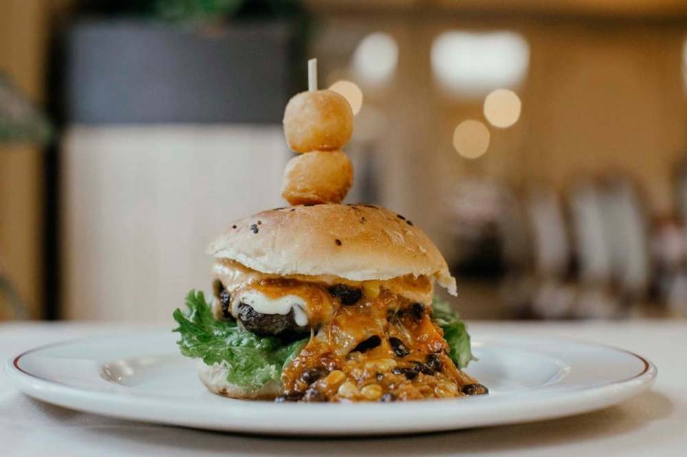 The Aztec–Mexican Chili Burger