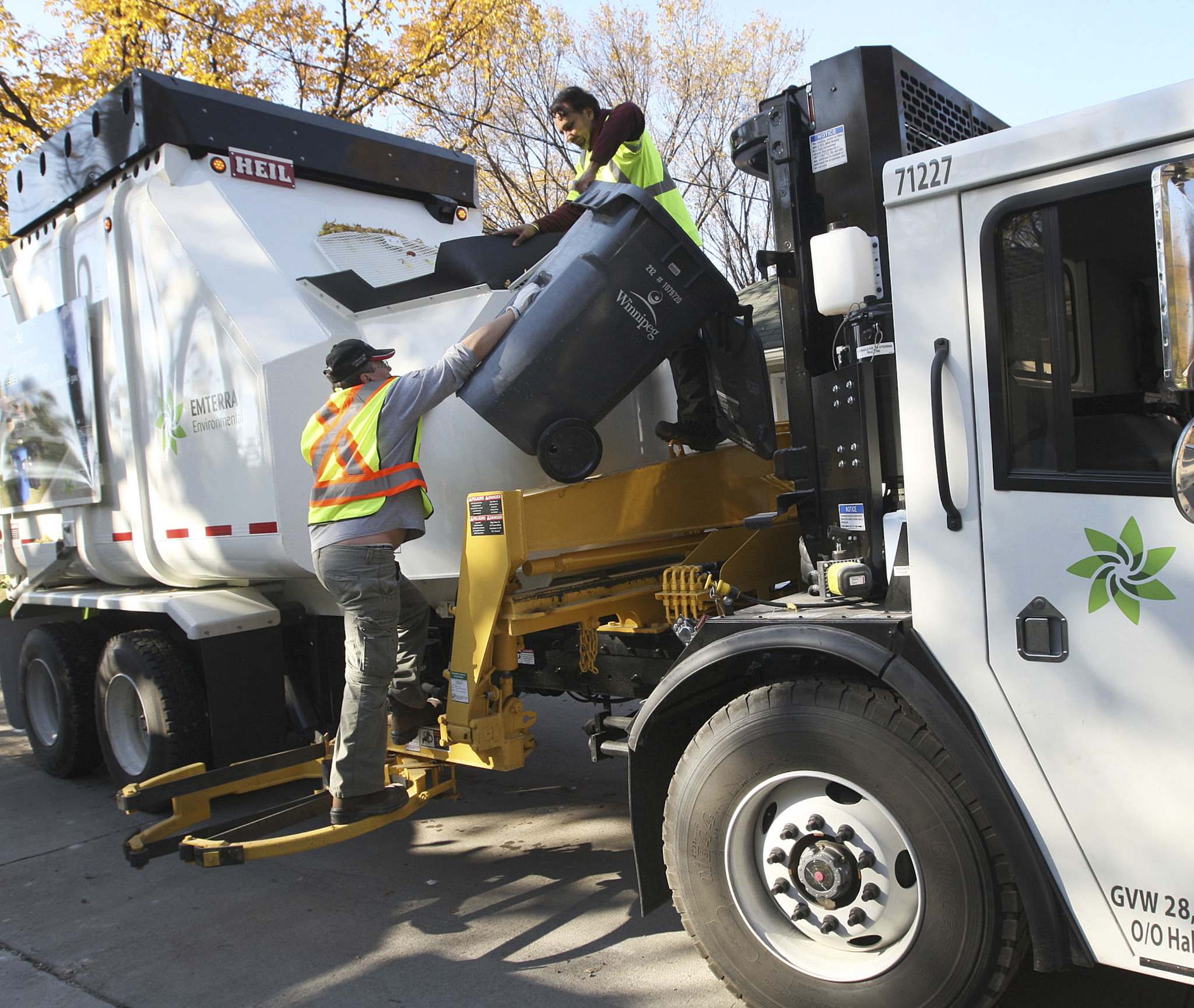 Emterra on verge of losing trash contract Winnipeg Free Press