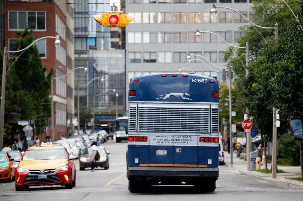 COLE BURSTON / WINNIPEG FREE PRESS FILES
Greyhound pulled out of Western Canada 10 months ago.