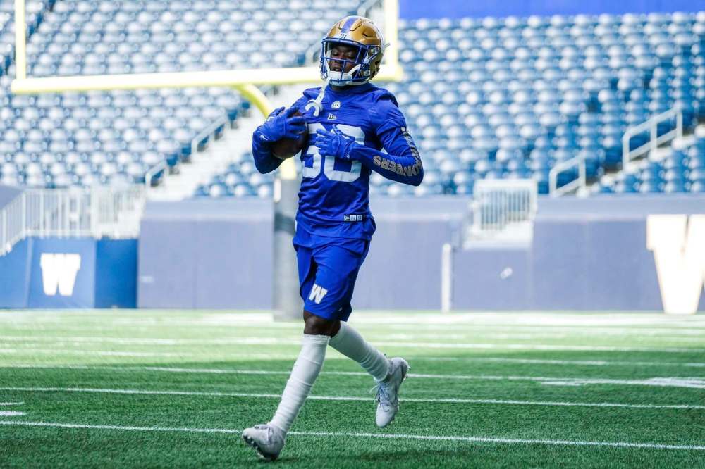 DANIEL CRUMP / WINNIPEG FREE PRESS
Bombers defensive back Winston Rose works out during Wednesday’s practice.