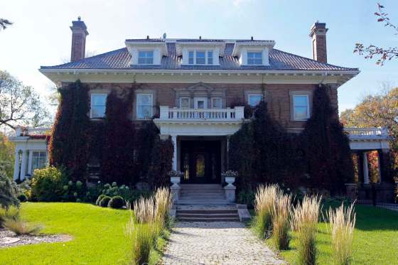 BORIS MINKEVICH / WINNIPEG FREE PRESS FILESThe 8,000-square-foot, eight-bedroom home built in 1909 at 514 Wellington Cres. was saved from the wrecking ball, temporarily, after a special committee meeting at city hall on Thursday.