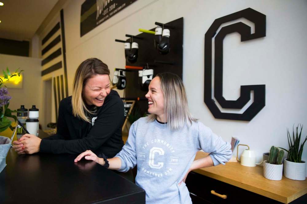 MIKAELA MACKENZIE / WINNIPEG FREE PRESS
The Community’s Kelly Sommerfield (left) and Amie Seier at their Main Street gym.