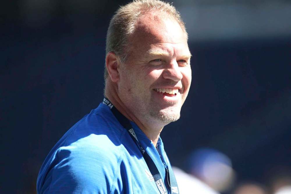 RUTH BONNEVILLE / WINNIPEG FREE PRESS files
Bombers linebackers and defensive line coach Glen Young has temporarily taken over defensive play-calling in defensive co-ordinator Richie Hall’s absence.