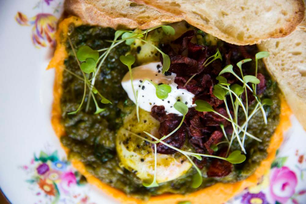 MIKAELA MACKENZIE / WINNIPEG FREE PRESS The green shakshouka at Lark restaurant in Winnipeg on Tuesday, Oct. 22, 2019. For restaurant review. Winnipeg Free Press 2019.