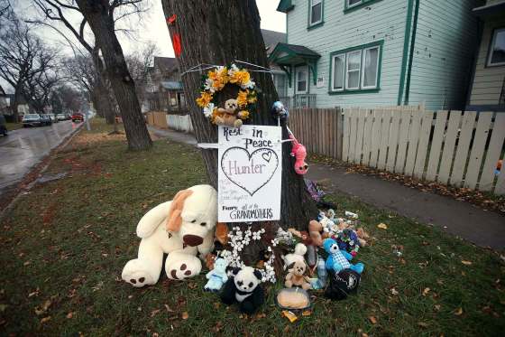 JOHN WOODS / WINNIPEG FREE PRESSA memorial for Hunter Straight-Smith, the three year old who was allegedly murdered by his mother’s boyfriend Daniel Jensen, on Pritchard Avenue Sunday, November 3, 2019.