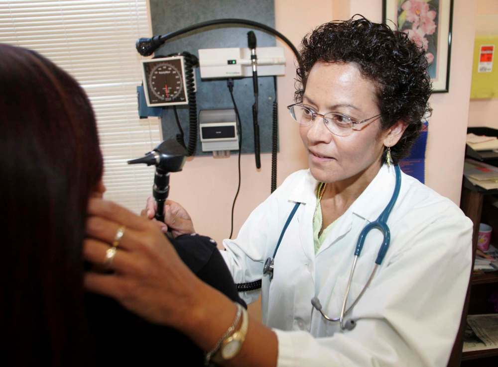 Winnipeg Free Press Files
Nurse practitioners can be part of the solution to Canada’s health care problems. They can diagnose, treat, prescribe medications, order tests, offer referrals and admit patients.