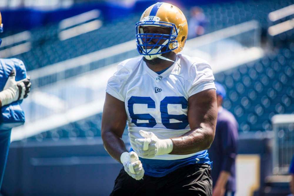 MIKAELA MACKENZIE / WINNIPEG FREE PRESS FILES
The Bombers’ Stanley Bryant is looking to three-peat as the CFL’s most outstanding offensive lineman.