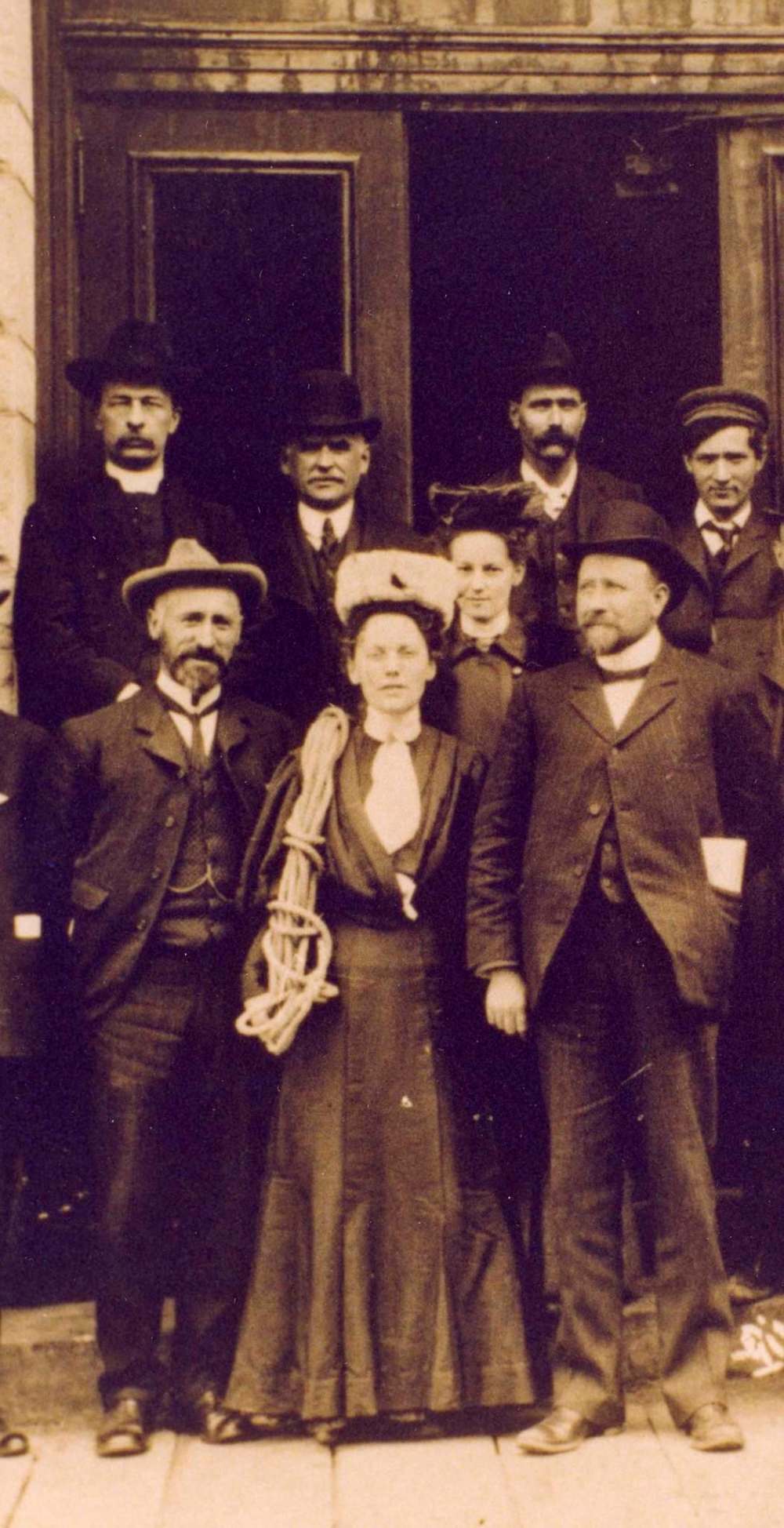 Elizabeth Parker, a journalist with the Manitoba Free Press, at the inaugural meeting of the Alpine Club of Canada in Winnipeg in 1906.