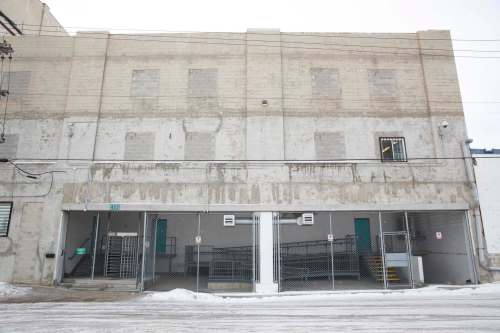 Winnipeg-based cannabis producer Bonify was unable to sell cannabis grown in its North End facility for months after its licence was suspended by Health Canada. The company's licence was reinstated in October. (Mike Deal / Winnipeg Free Press files)