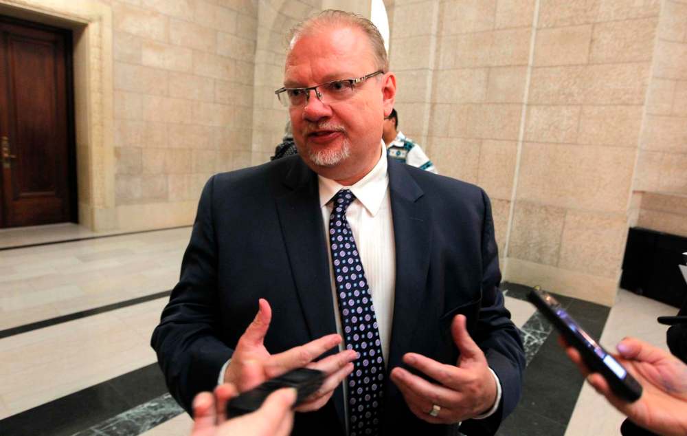 BORIS MINKEVICH / WINNIPEG FREE PRESS files
Kelvin Goertzen is reducing the size of regional health authority boards.