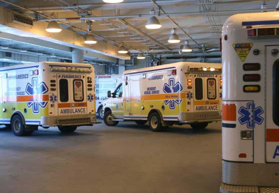 JOE BRYKSA / WINNIPEG FREE PRESS FILESOnly 33 per cent of Manitobans call an ambulance when having a heart attack.