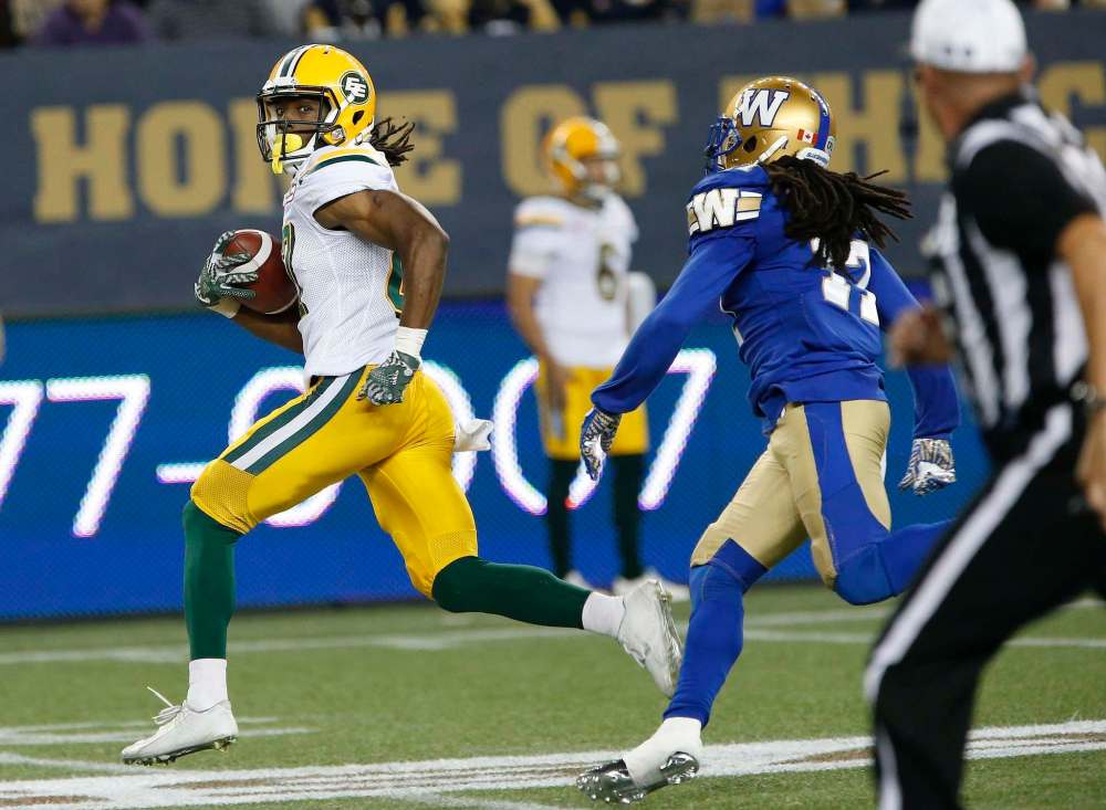 John Woods / The Canadian Press
Edmonton Eskimos receiver Derel Walker scores a fourth-quarter touchdown in a 20-16 win over the Blue Bombers in Winnipeg last Thursday.