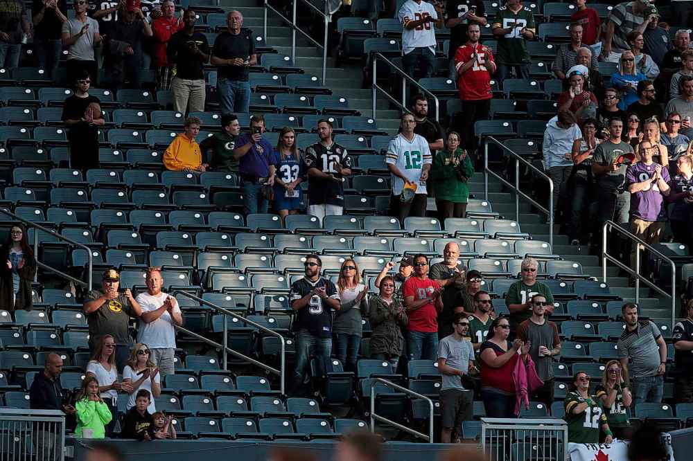 PHIL HOSSACK/Winnipeg Free Press
The announced attendance after the game was 21,992 fans in the stands.