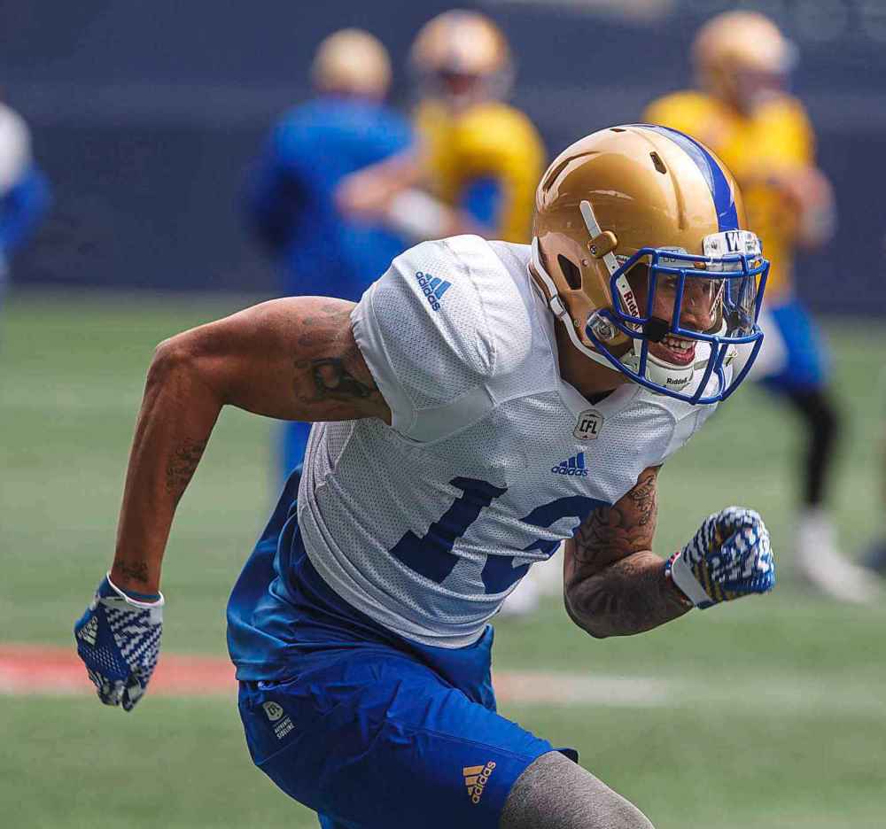 MIKE DEAL / WINNIPEG FREE PRESS
Rashaun Simonise didn't look out of place with the number one offence when filling in for an injured Wolitarsky at training camp.