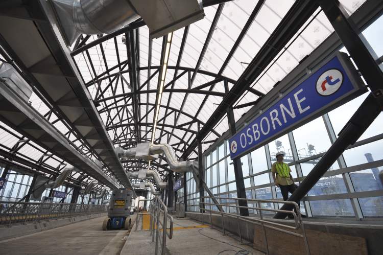 Brent Bellamy
Osborne Street Station references the great train stations of Europe, while its arching trusses evoke Winnipeg's elm tree canopy.
