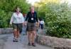 HADAS PARUSH / WINNIPEG FREE PRESS
Leone Banks, left, and Wendy WIlson lead members of the Prairie Pathfinders on a brisk walk on the Churchill Parkway.