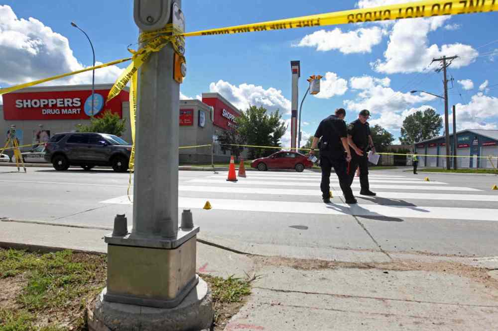 Pedestrian hit at ‘dangerous’ crossing – Winnipeg Free Press