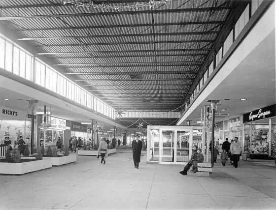 WINNIPEG FREE PRESS FILESPolo Park Shopping Centre, Dec. 14, 1963.