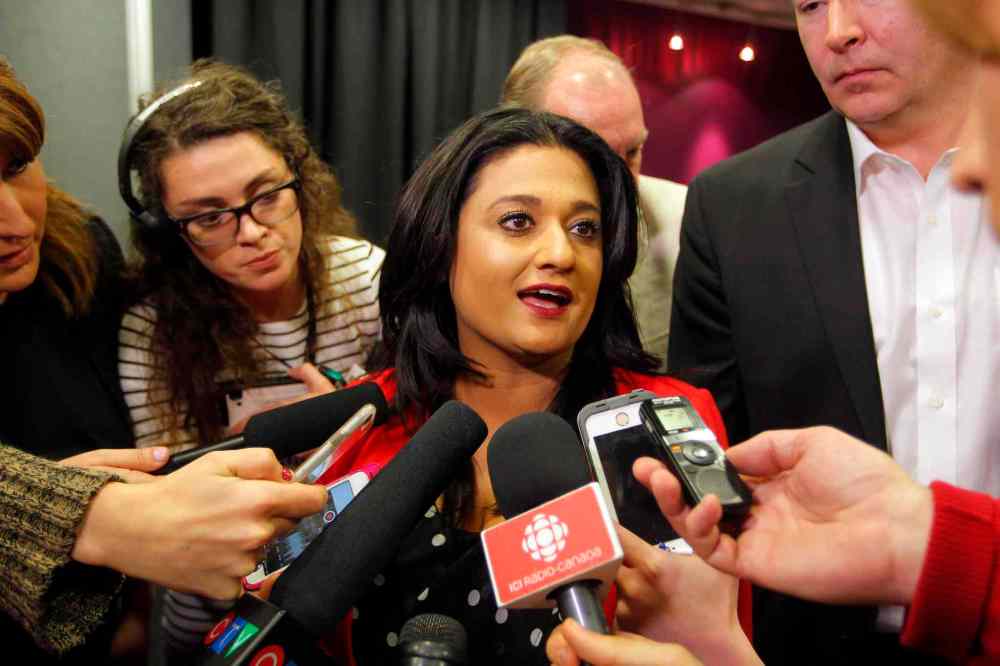 BORIS MINKEVICH / WINNIPEG FREE PRESS
Liberal Leader Rana Bokhari did a quick scrum and then hugged her followers and fellow candidates.