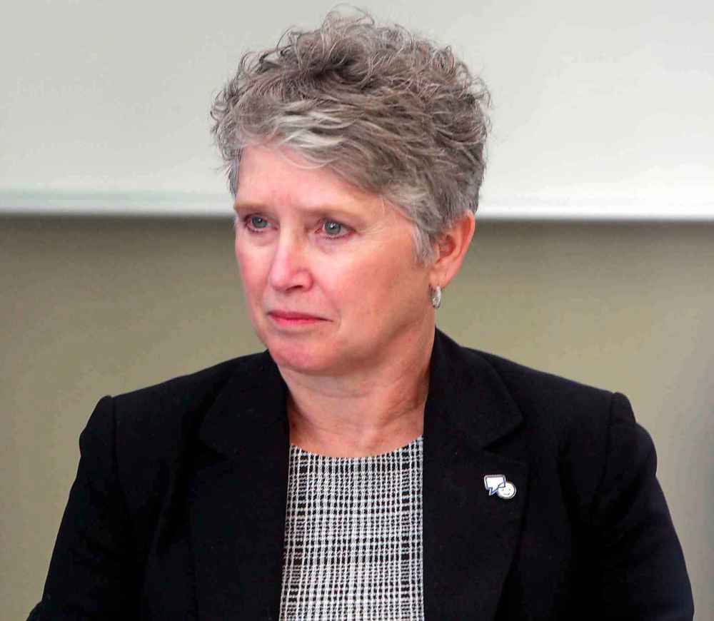 BORIS MINKEVICH / WINNIPEG FREE PRESS FILES
Lori Lamont, WRHA's acting chief operating officer and vice president nursing and health professionals.