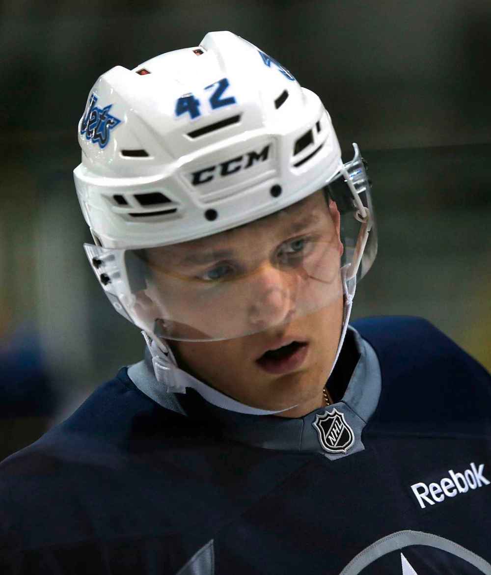 WAYNE GLOWACKI / WINNIPEG FREE PRESS FILES
Kristian Vesalainen scored the game-winning goal in overtime of a 4-3 victory over the San Diego Gulls at Bell MTS Place, Tuesday.