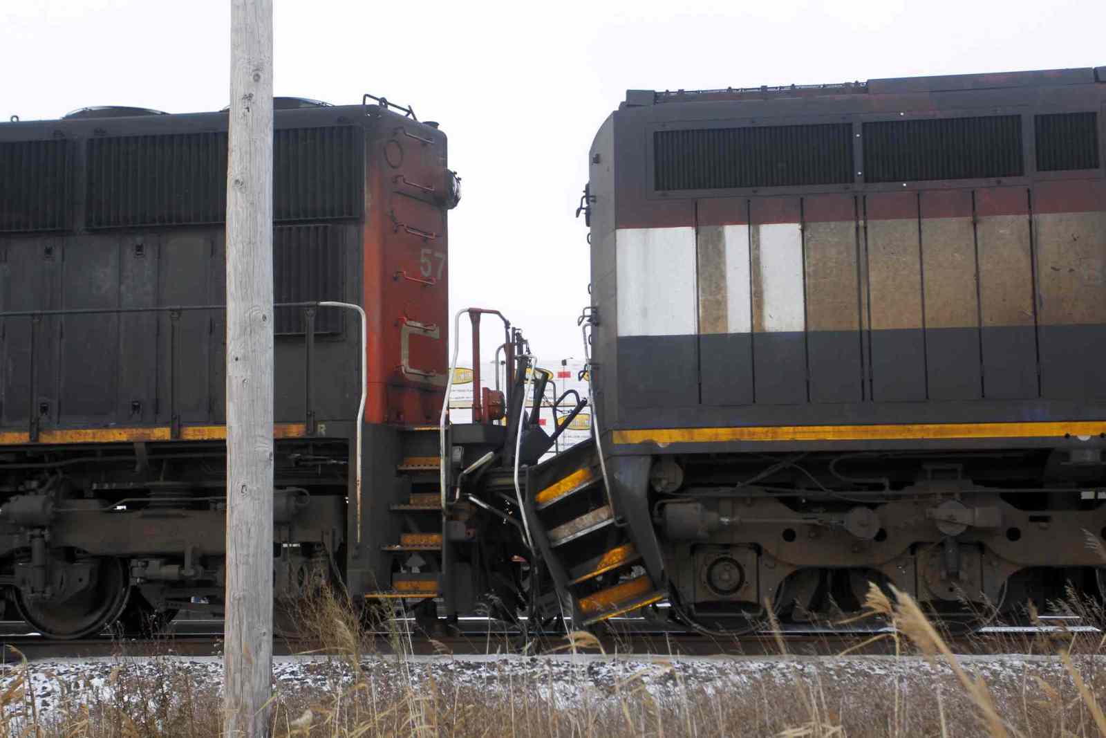 Man in hospital after rail collision; no derailment – Winnipeg Free Press
