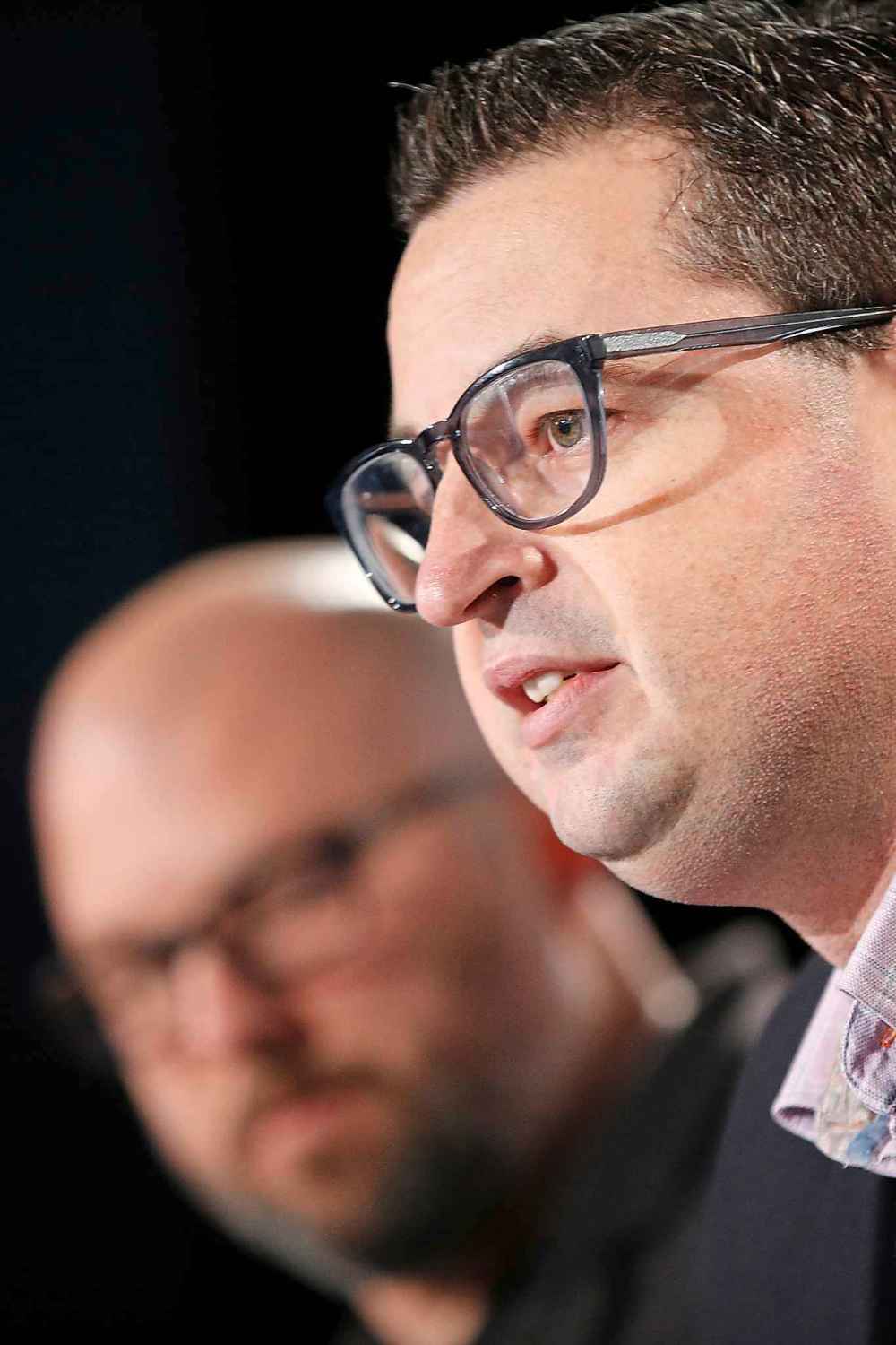 JOHN WOODS / WINNIPEG FREE PRESS FILES
ICE President and General Manager Matt Cockell, right, pulled off a number of daring trades during the WHL Bantam draft, Wednesday.