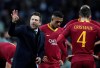 Roma coach Eusebio Di Francesco talks to the players during the Champions League round of 16, 2nd leg, soccer match between FC Porto and AS Roma at the Dragao stadium in Porto, Portugal, Wednesday, March 6, 2019. (AP Photo/Luis Vieira)
