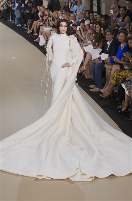 white christmas dresses Kim Kardashian Crew Neck Lace Sheer Sleeve Mermaid Wedding Dress