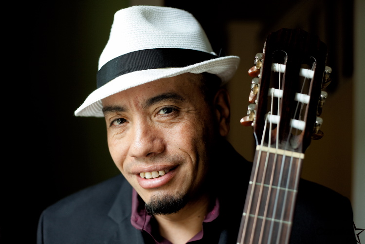 Photo by Michael Roberts/www.dualityphoto.com
Rodrigo Muñoz of Papa Mambo