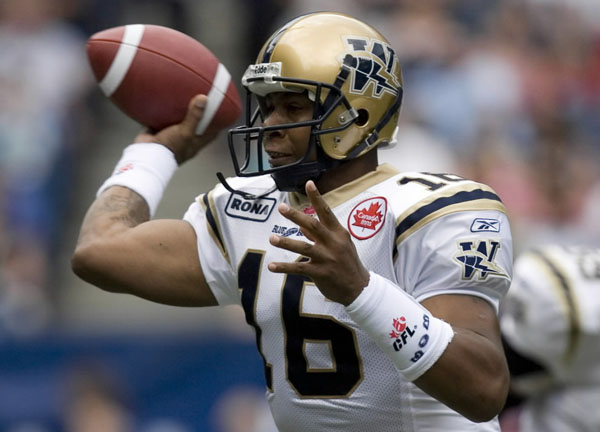 Darren Calabrese / The Canadian Press
Bombers quarterback Michael Bishop throws during first-half CFL action against the Argonauts in Toronto on Saturday. The Bombers beat the Argos 13-12.