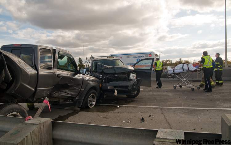 4 hospitalized after North Perimeter crash – Winnipeg Free Press
