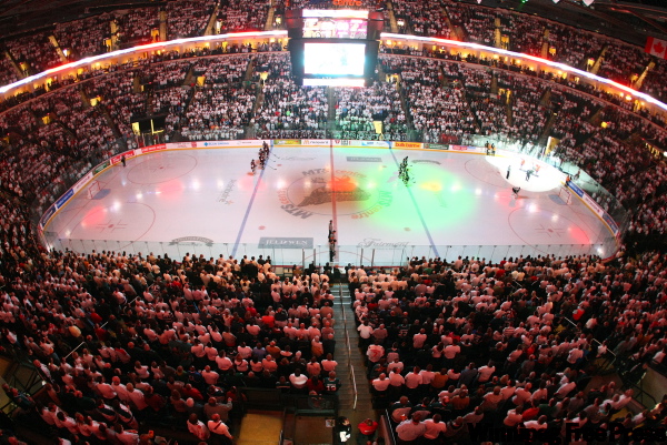 TREVOR.HAGAN @FREEPRESS.MB.CA
Fans wear white to a sold-out Game 6 of the AHL Calder Cup finals at the MTS Center in Winnipeg Friday night.