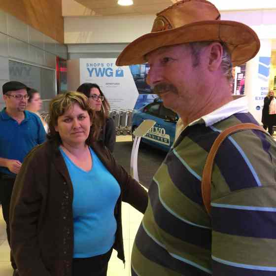 Alexandra Paul / Winnipeg Free PressFred Copeland and his family at the international arrivals lounge.