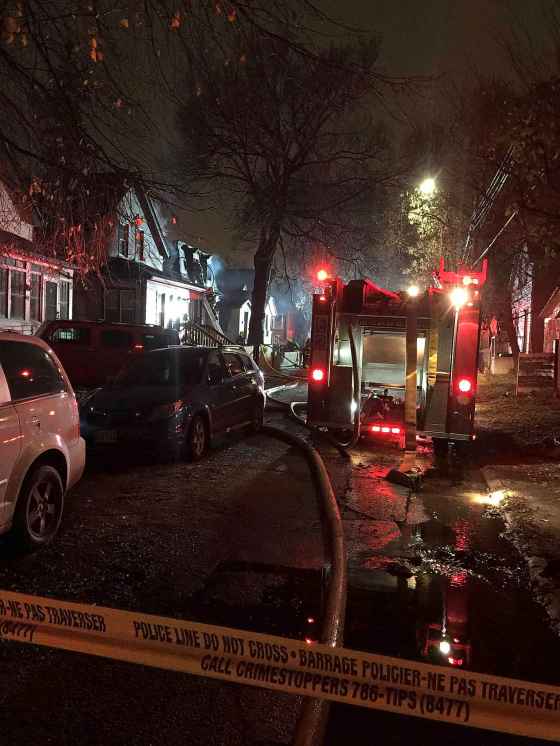 Alexandra Paul / Winnipeg Free PressFire crews worked most of the night to battle a rooming house fire at 68 Prince Edward St.