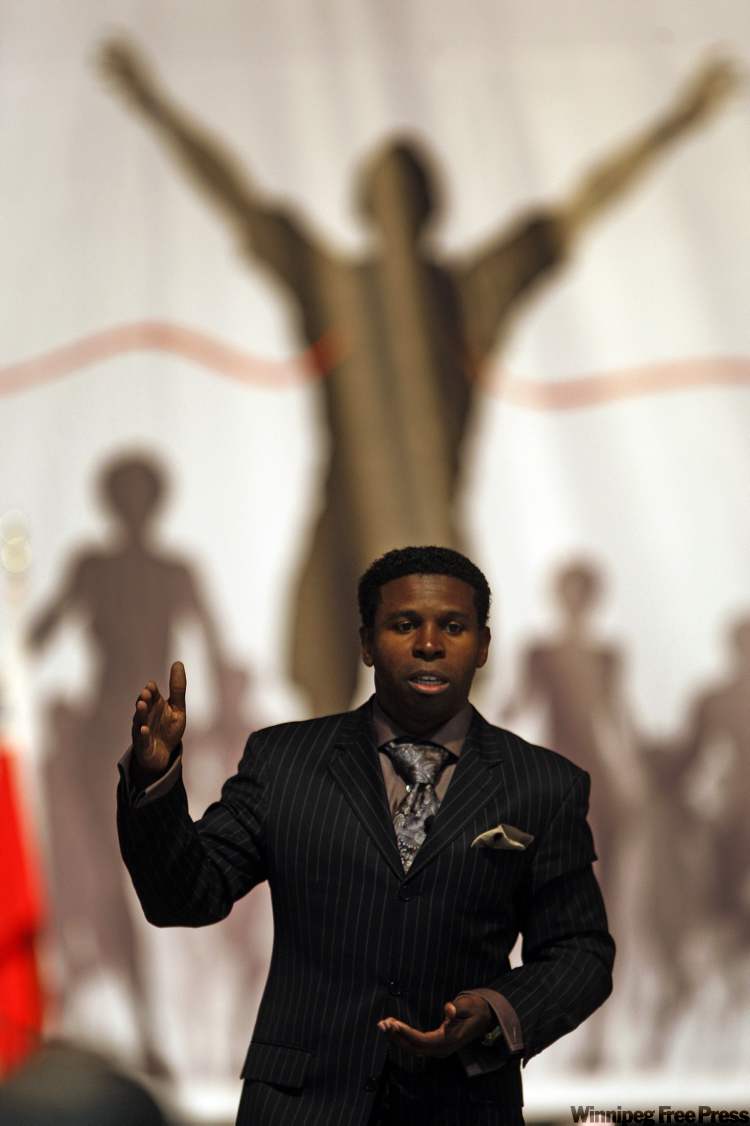 Once again, crowd is on their feet for Pinball Clemons Winnipeg Free