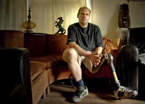 MDF PRODUCTIONS INC.
Steve Fonyo was often dismissed as a copycat who ran in Terry Fox’s shadow.