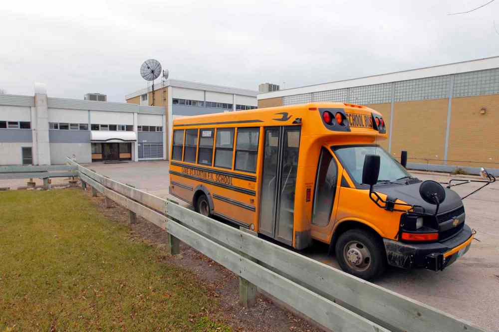 Lake St. Martin students briefly kicked out of school Winnipeg Free Press