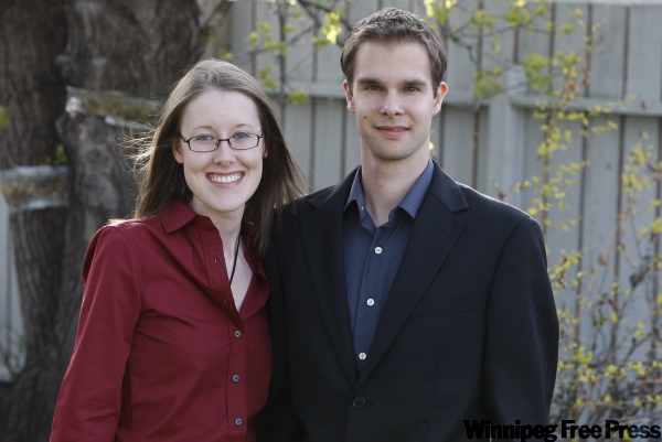 BORIS MINKEVICH / WINNIPEG FREE PRESS
Twins Gillian and Blair Purvis are both graduating with business degrees.